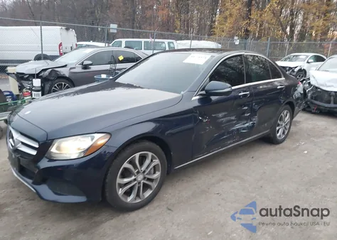 2016 Mercedes-Benz C 300 4Matic из США, поврежденный, VIN 55SWF4KB2GU174631